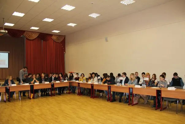 Круглый стол в центре "ДАР"